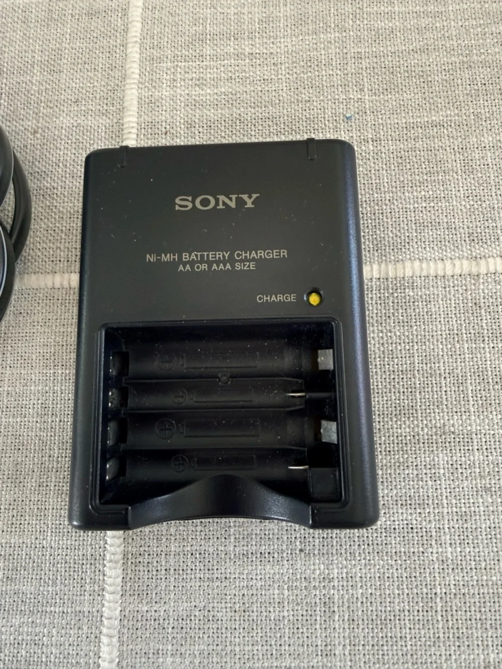 Sony BC-CS2A Battery Charger